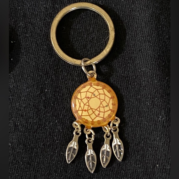 DREAM CATCHER KEYCHAINS AND A DREAM CATCHER PIN - Picture 3 of 5